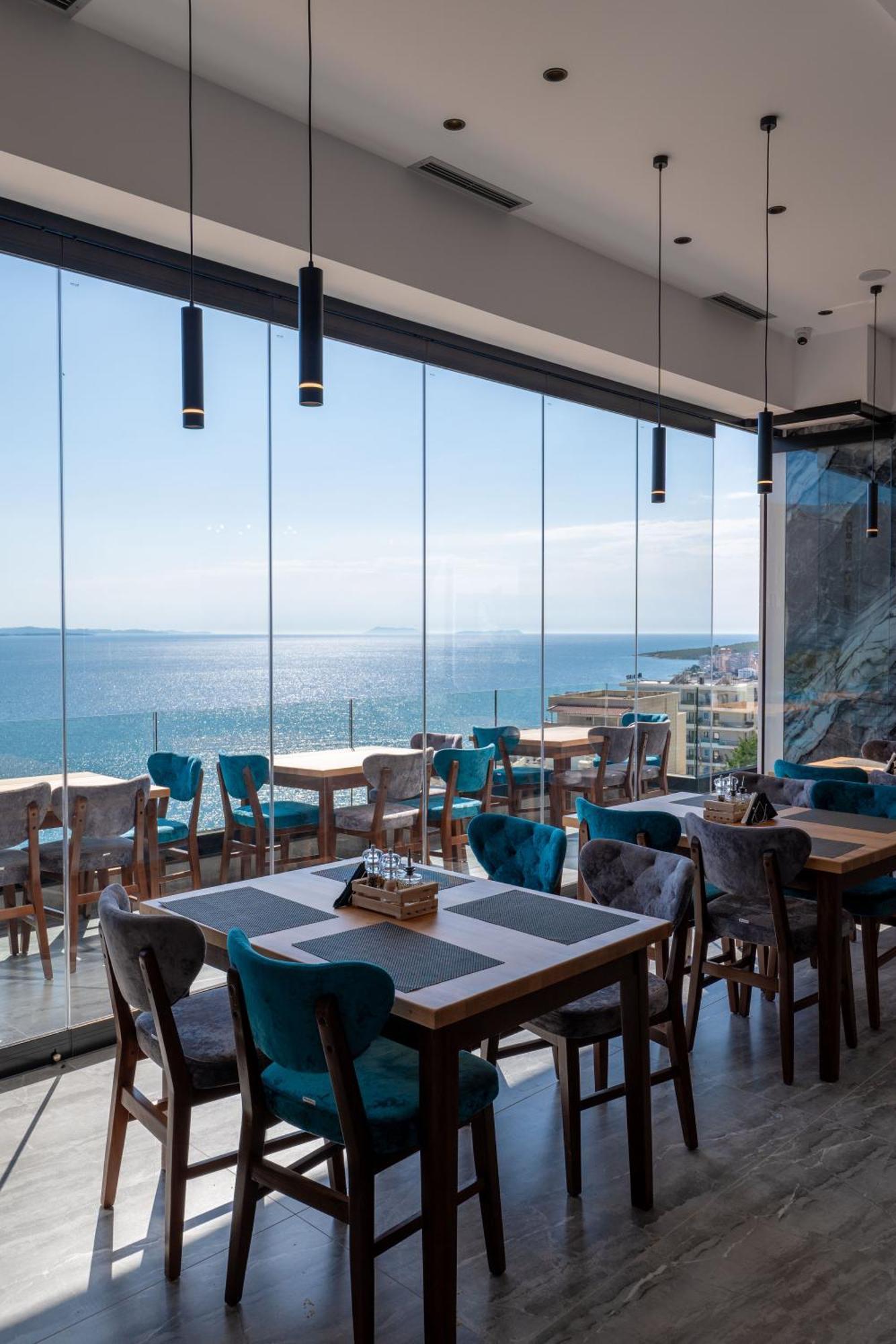 Litan Hotel Sarandë Eksteriør billede