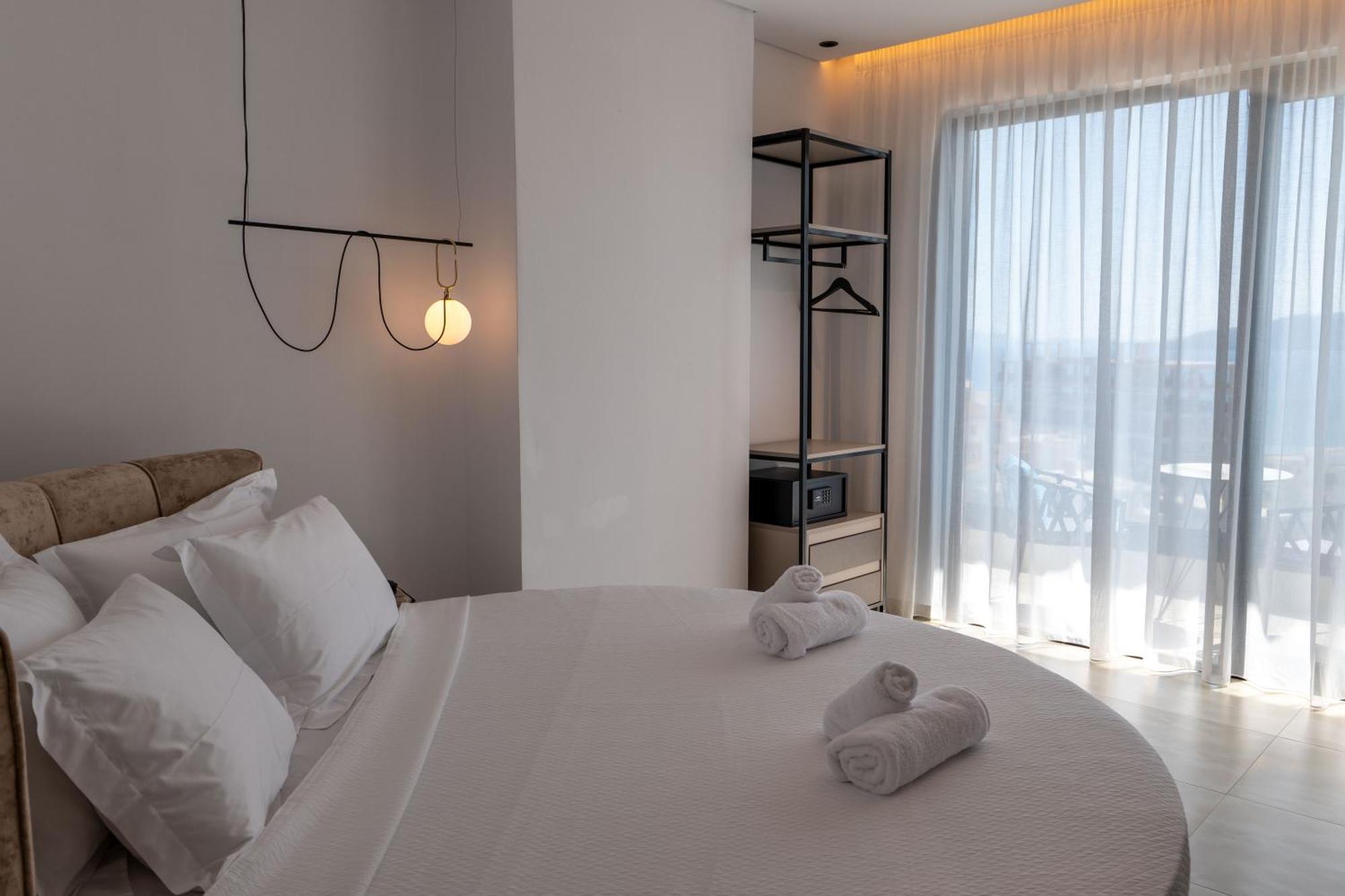 Litan Hotel Sarandë Eksteriør billede