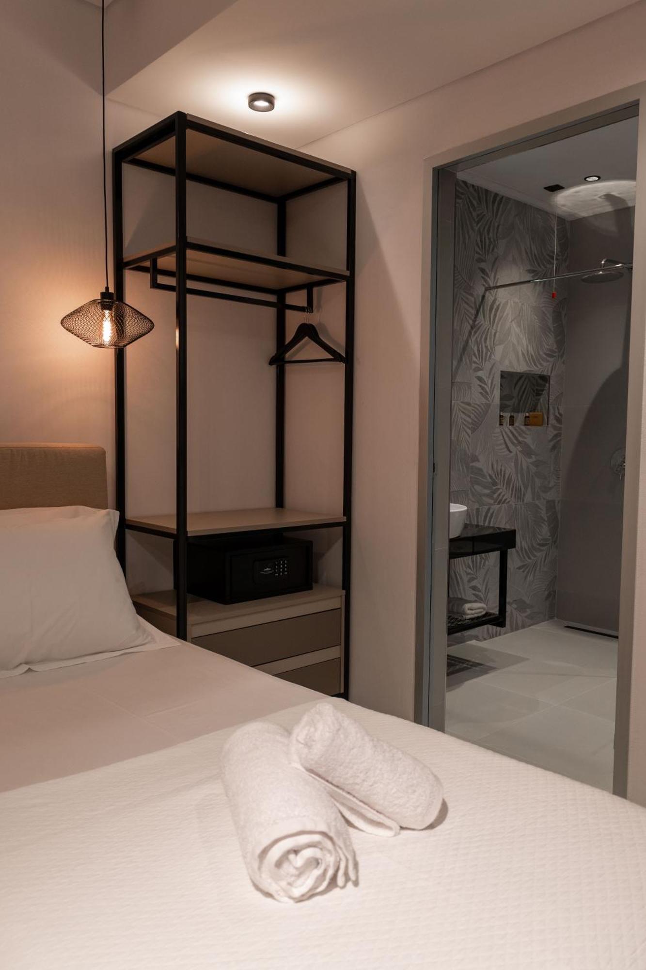Litan Hotel Sarandë Eksteriør billede