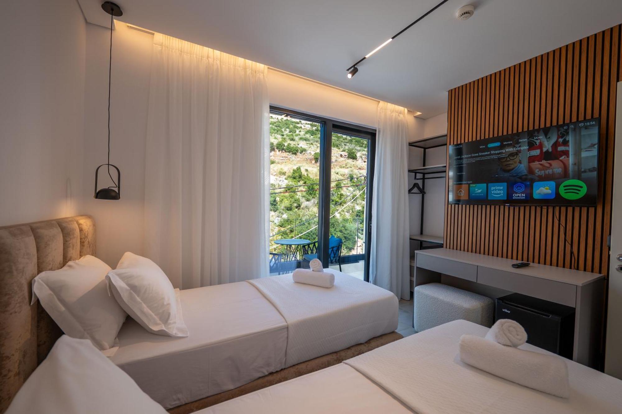 Litan Hotel Sarandë Eksteriør billede