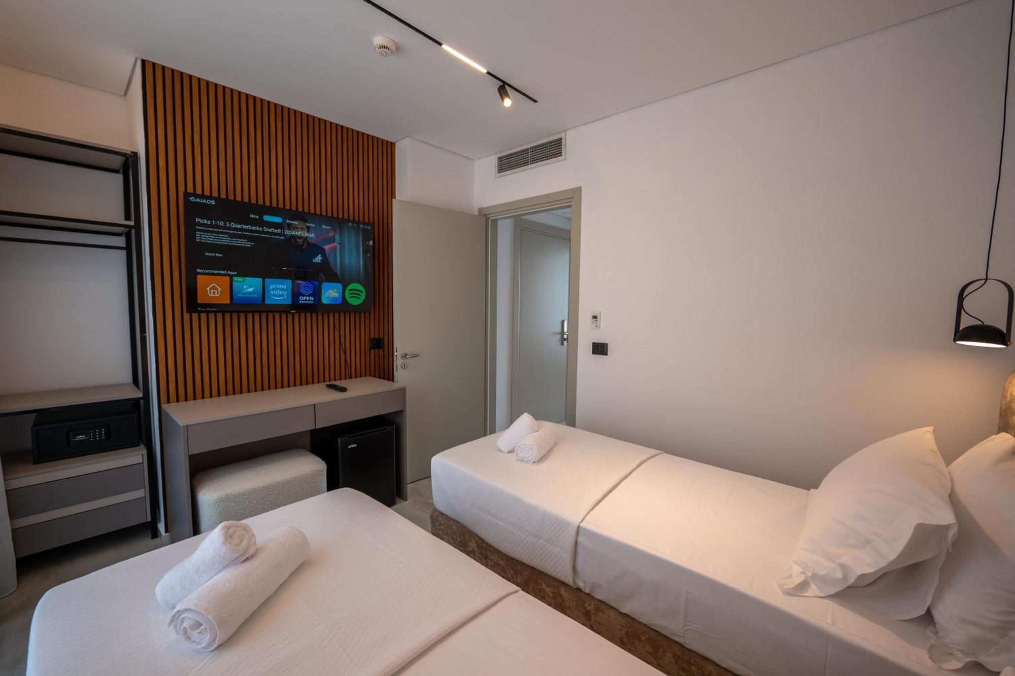 Litan Hotel Sarandë Eksteriør billede